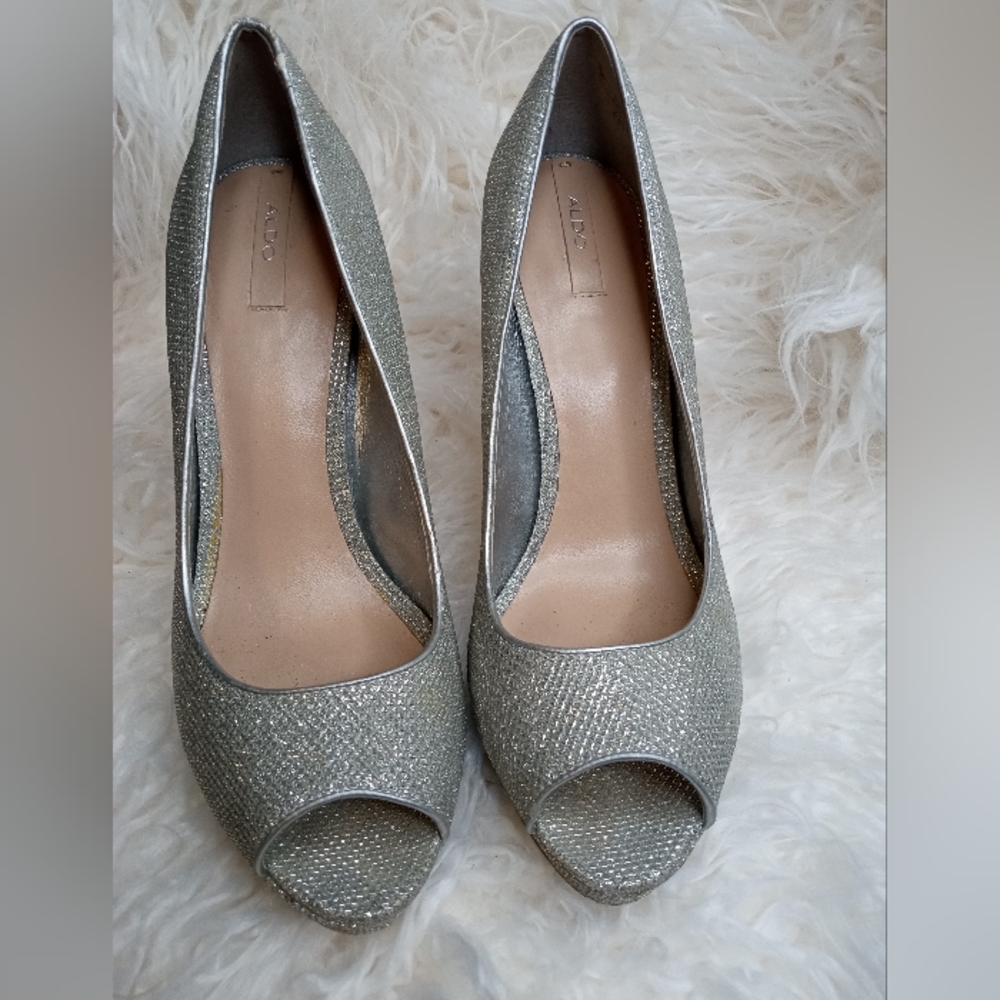 Aldo🔥Heels 8.5 Silver - Picture 2 of 3